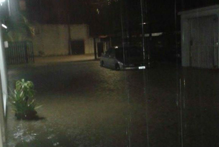 FOTOS Y VIDEO Fuertes lluvias causan inundaciones en ... - El Impulso (Comunicado de prensa) (blog)