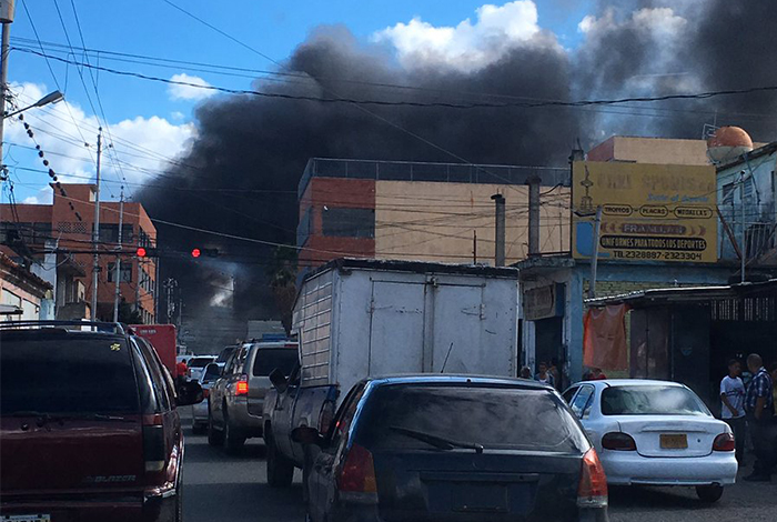 Incendio-en-el-centro-de-Barquisimeto-10.jpg