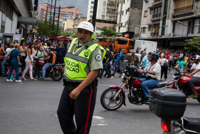 ‘Apagón’ en Caracas colapsa servicio del metro y transporte