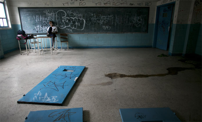 ▷ FOTOS Escuelas de Venezuela: Violencia y poca enseñanza - El Impulso