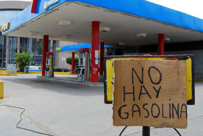 ▷ En Lara apenas 10 mil litros de gasolina recibe cada estación de servicio  #2Ago - El Impulso