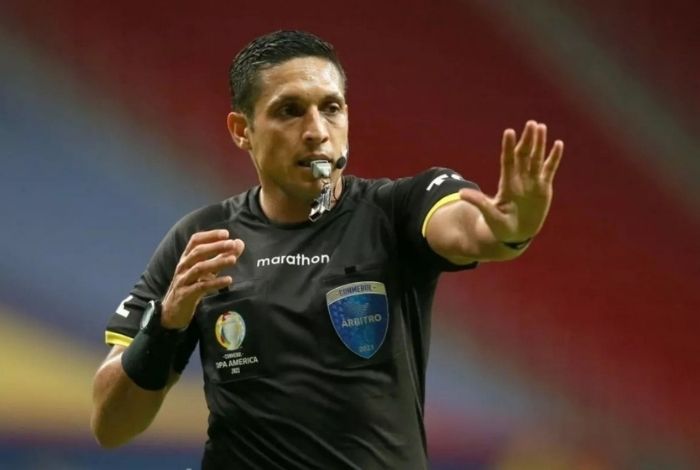 ▷ Jesús Valenzuela será el primer árbitro venezolano en pitar un Brasil -  Argentina #17Ago - El Impulso