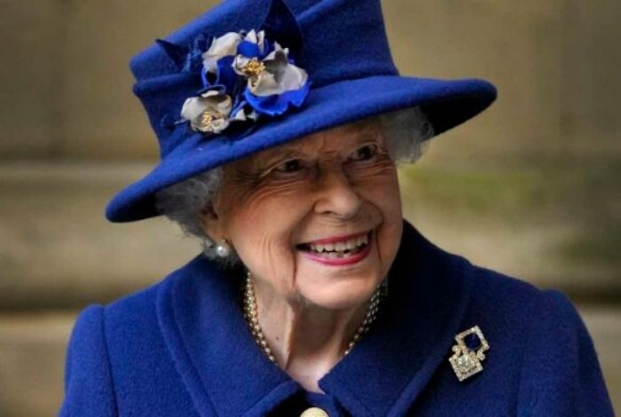 La reina Isabel II cancela el almuerzo familiar prenavideño por precaución #16Dic