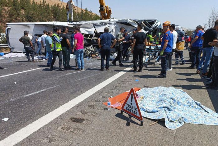 15 muertos por choque de autobús en Turquía #20Ago