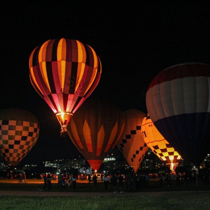 ▷ #FOTOS Así lucen de noche los globos aerostáticos que se estrenarán en  diciembre #26Sep - El Impulso