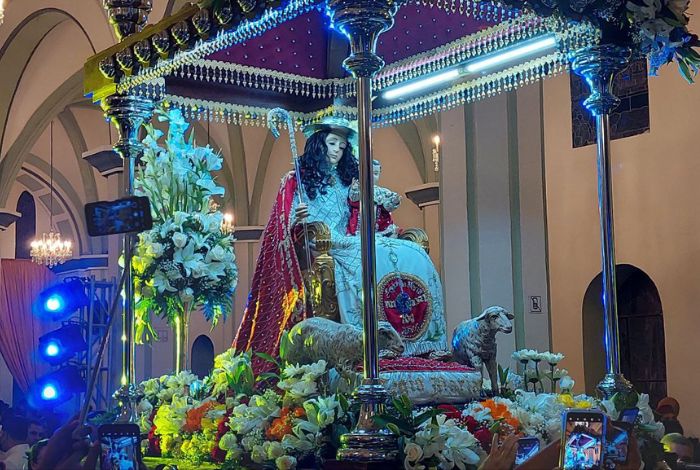 ▷ Celebrada la Solemne Bajada de la Divina Pastora en preparación de su  visita 165 a Barquisimeto #6Ene - El Impulso