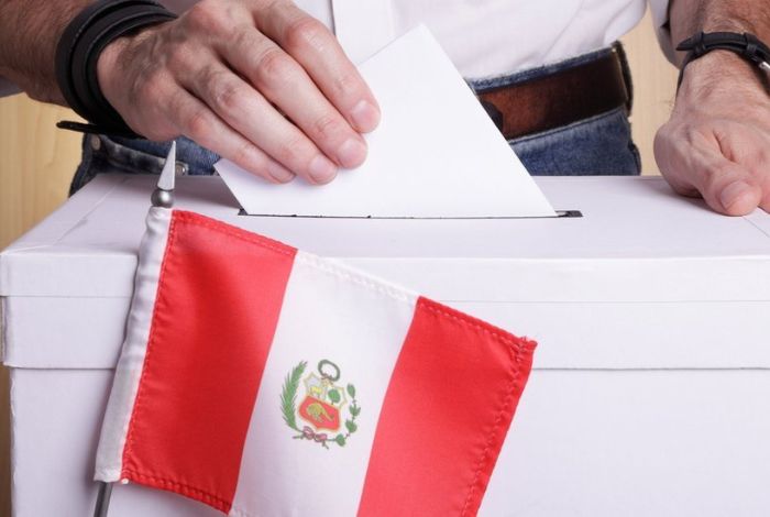 congreso de perú aprueba analizar adelanto de elecciones 30ene el