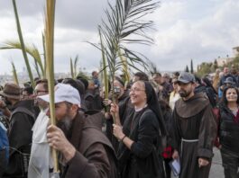 Cristianos celebran el Domingo de Ramos en Jerusalén