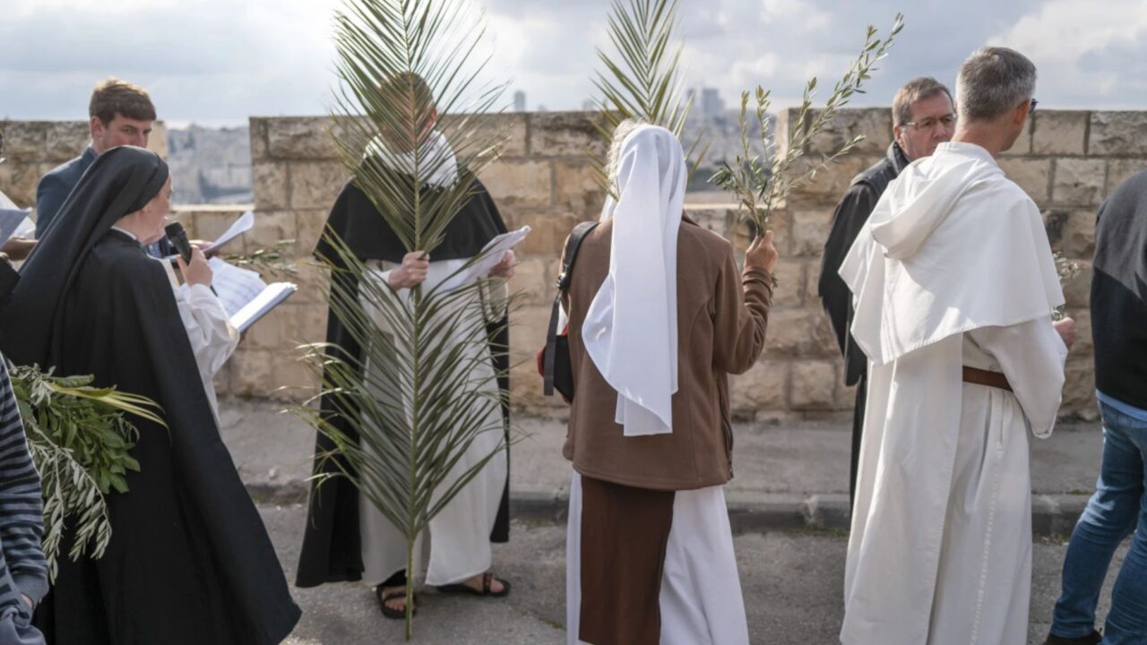 Cristianos celebran el Domingo de Ramos en Jerusalén