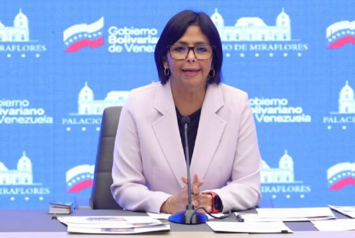 Delcy Rodríguez arremete contra el acuerdo de Barbados