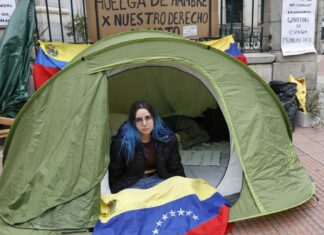 Lorena Lima exige la apertura del RE en Madrid con huelga de hambre