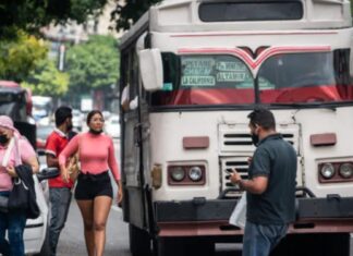 Conductores de las busetas cobrarán aumento del pasaje urbano