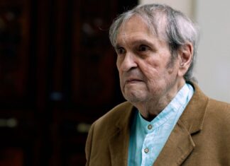 El poeta venezolano Rafael Cadenas cumplió 94 años
