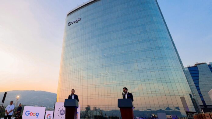 Google inauguró oficinas en El Salvador en compañía de Nayib Bukele
