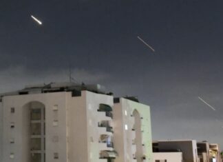 drones y misiles enviados desde Irán y sus aliados en Medio Oriente atacaron a Israel la madrugada del domingo