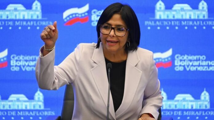 Delcy Rodríguez acusa a Estados Unidos de querer robarse el petróleo venezolano