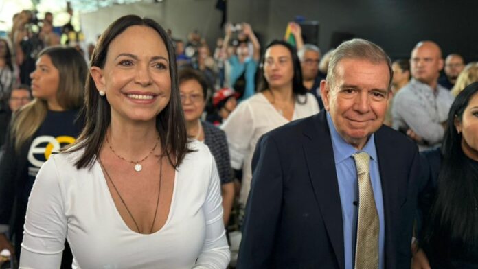 Edmundo González junto a su aliada María Corina Machado