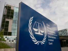 Exterior de la Corte Penal Internacional