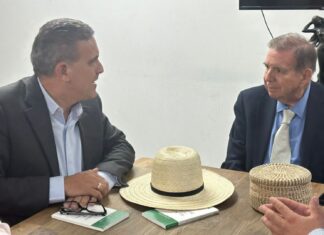 Javier Oropeza se reúne con Edmundo González