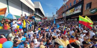 Las calles de Cabudare llenas de gente a la espera de María Corina Machado