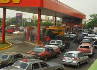 Colas de gasolina en Venezuela