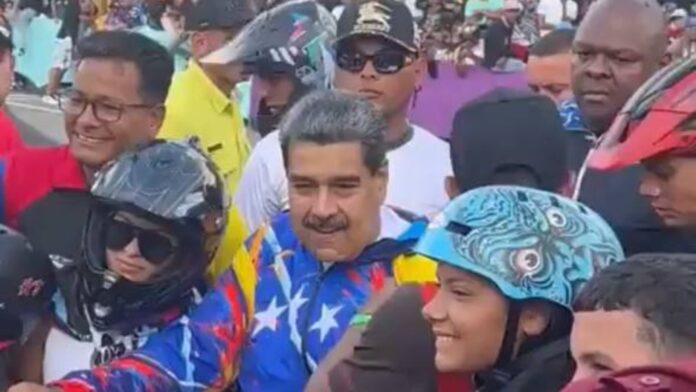 Maduro-y-los-motopiruetas