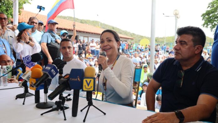 María Corina Machado en su visita a Nueva Esparta