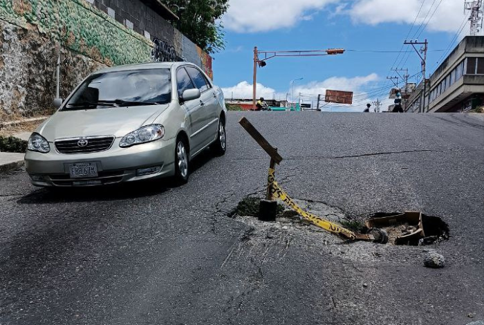 Los huecos en las calles de Barquisimeto evidencian la urgente actuación de las autoridades correspondientes