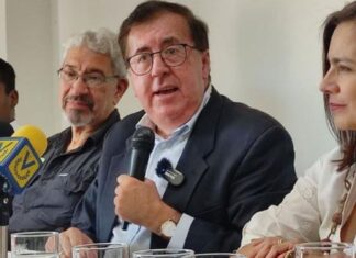 César Pérez Vivas al CNE