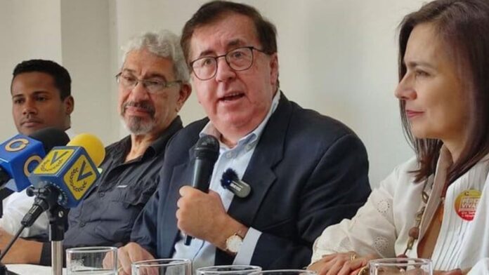 César Pérez Vivas al CNE