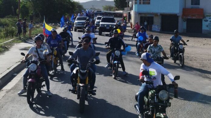 Dirigencia opositora realiza caravana al oeste de Barquisimeto