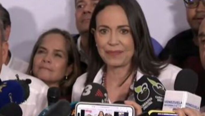 María Corina Machado en rueda de prensa con Edmundo González