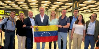 El grupo de parlamentarios del Partido Popular expulsado de Venezuela.