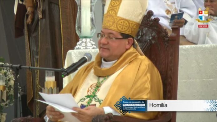 Monseñor Polito Rodríguez Méndez en toma de posesión canónica