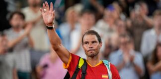 Rafael Nadal retirándose de un partido en los Juegos Olímpicos