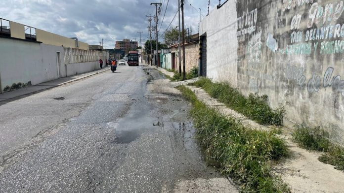 Carrera 4A de Cruz Blanca, aguas negras