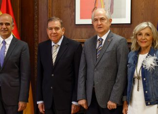 Edmundo González en el Congreso español