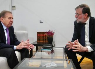 Edmundo Gonzalez y Mariano Rajoy (1)