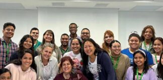 La Dra. Carmenza Spadafora, coordinadora del Centro de Biología Celular y Molecular de Enfermedades (CBCMe) del INDICASAT AIP junto con su equipo