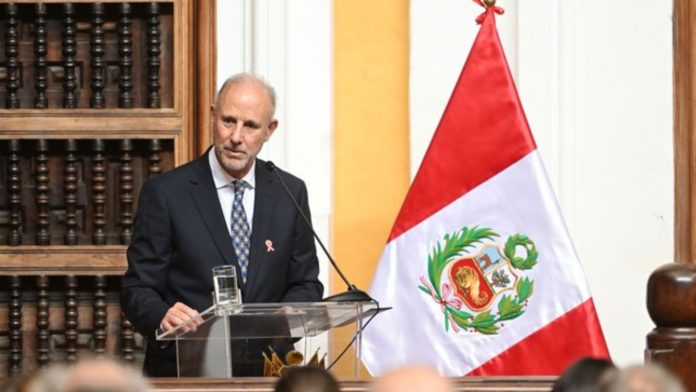 Ex canciller peruano