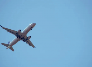 Presidente de aerolíneas venezolanas desmiente cierre de espacio aéreo