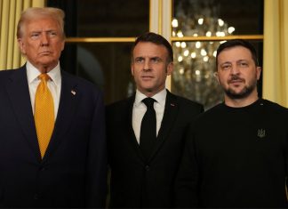 TRUMP, MACRON, ZELENSKY