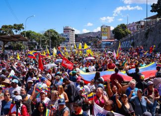 Gran Marcha por la Paz y la Alegría en apoyo a Nicolás Maduro