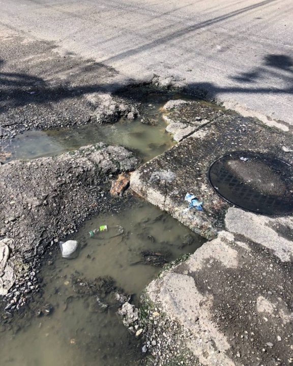 Bote de aguas negras provoca situación de insalubridad entre los habitantes