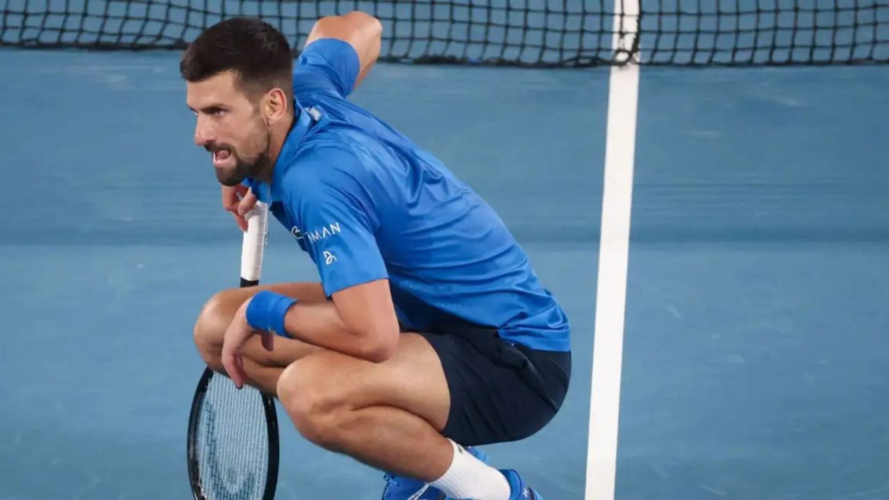 Novak Djokovic genera polémicas por lo que acusaron de "una falsa lesión" previo al encuentro contra Alexander Zverev