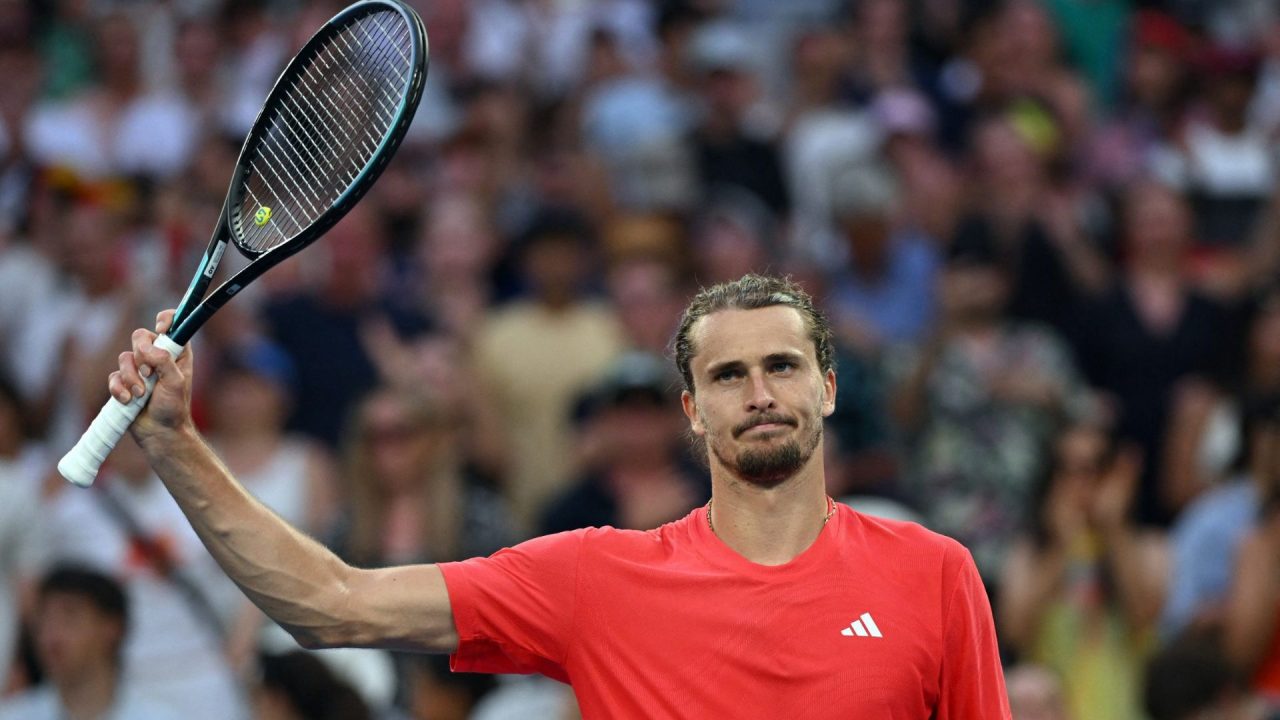 Alexander Zverev se prepara para enfrentarse a Novak Djokovic por la semifinal del Australia Open