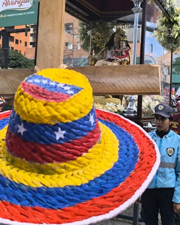 La Divina Pastora en su visita 167 recorre Barquisimeto