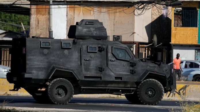 Camión policial en Chile