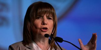 Patricia Bullrich califica como "complot ridículo" acusaciones de Gobierno de Maduro