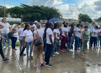 Familiares de detenidos poselectorales piden su libertad en la penitenciaría de Tocuyito